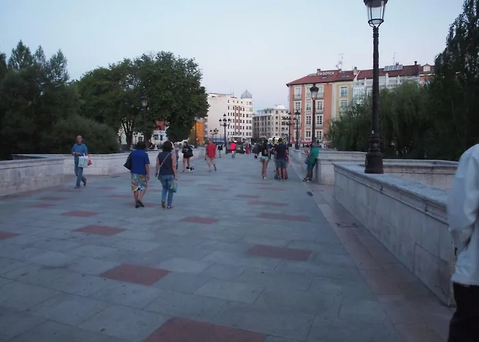 Parejas 아파트 Burgo